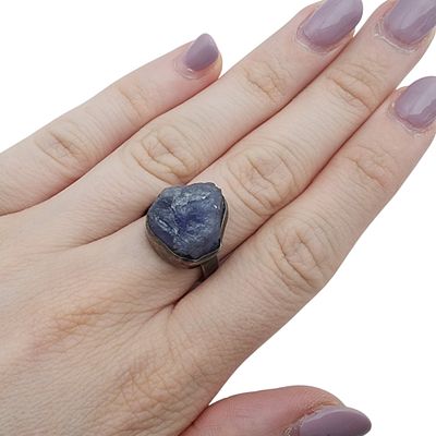 Sterling Uncut Tanzanite Ring Sz 7. Sterling and Uncut Tanzanite Ring Sz 7 - 7.1g