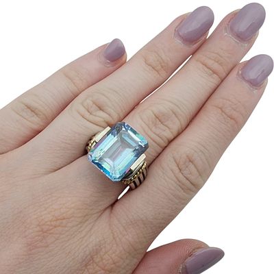 Sterling Topaz Ring Sz 7. Sterling and Topaz Ring Sz 7 - 10.2g