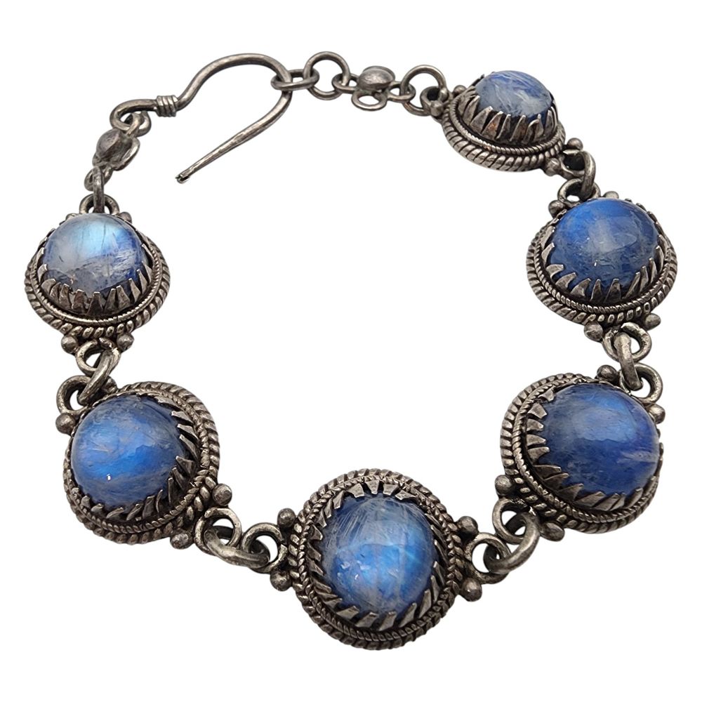 Lot 355: Vintage Sterling Labradorite Link Bracelet