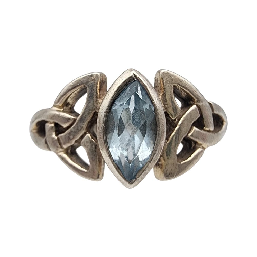 Lot 395: Sterling Topaz Celtic Knot Ring Sz 7
