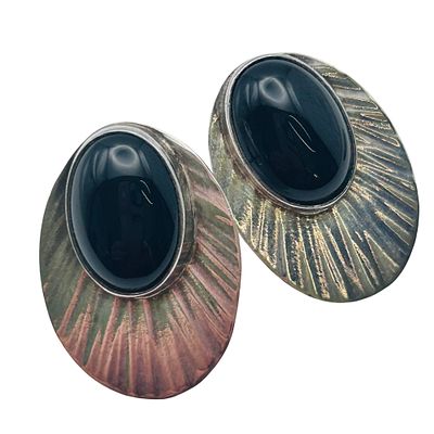 Navajo ONYX Oval Sterling Earrings 7.82 G. Navajo ONYX oval Sterling earrings 7.82 g