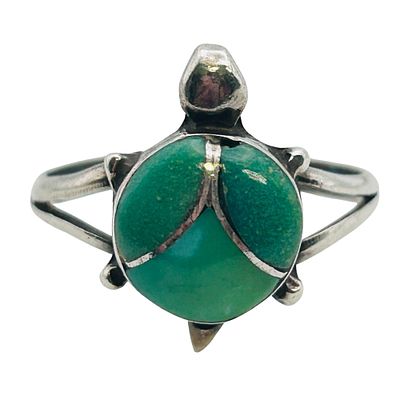 Navajo Sterling Turquoise Turtle Ring Size 8, 2.64 G. Navajo Sterling turquoise turtle ring size 