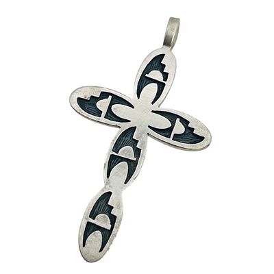 Southwest Sterling Carved Cross Pendant 3.78 G. Southwest Sterling carved Cross pendant 3.78 g