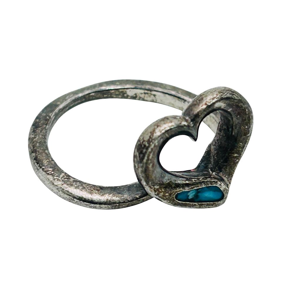 Lot 183: Sterling Silver Heart Ring Inlaid Turquoise Size 5.5, 3.25 G