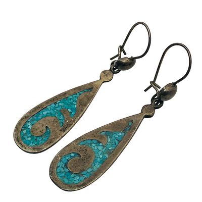 Crushed TURQUOISE Sterling Dangle Earrings, 4.89 G. Crushed TURQUOISE Sterling Dangle earrings 4.89 g
