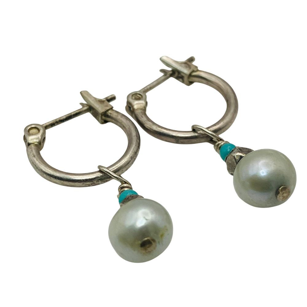 Lot 190: PEARL Sterling Hoop Earrings, 1.88 G