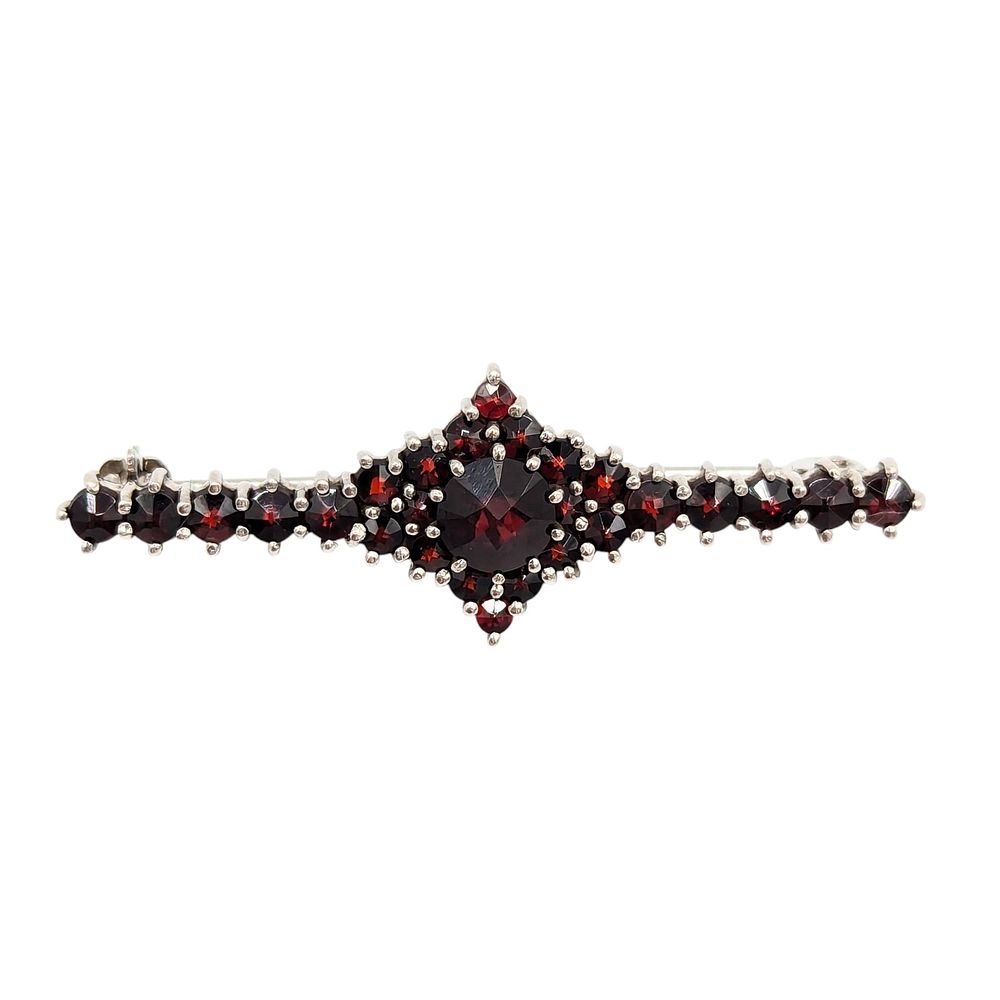 Lot 241: Sterling Garnet, Long Diamond Shaped Brooch 3.3g