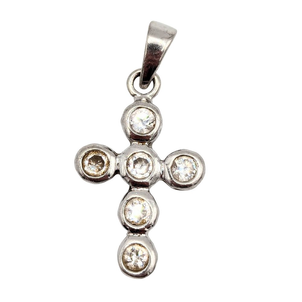 Lot 242: Sterling Clear Rhinestones Cross Pendant 2.0g