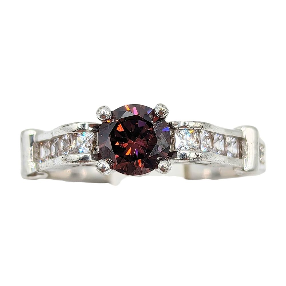 Lot 225: Sterling Tourmaline and Clear Rhinestones Ring Size 9 with 3.11g