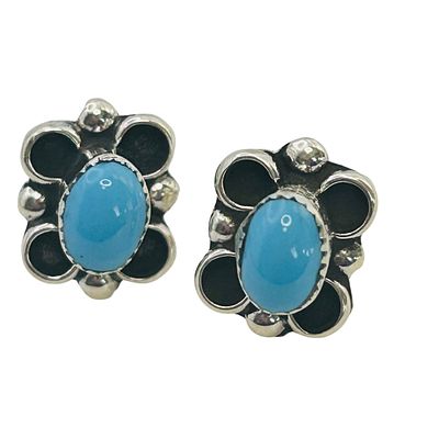 Zuni Sterling Turquoise Earrings. Zuni Sterling Turquoise push back Earrings 1.58 grams