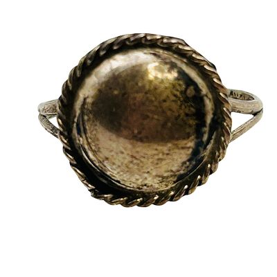 Janice Spencer Navajo Sterling Ring SZ. 6.5. Janice Spencer Navajo Sterling Round Ring SZ. 6.5 