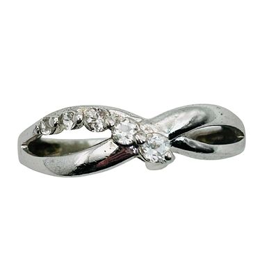 Sterling Spinel Crossover Ring Size 10. Sterling Spinel crossover ring. Size 10. 3.87g