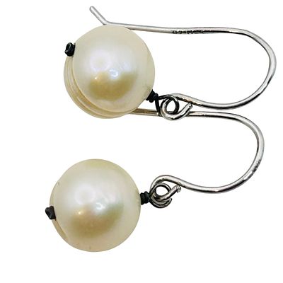 IPS Pearl Sterling Hook Back Earrings. IPS pearl Sterling hook back earrings 2.1g