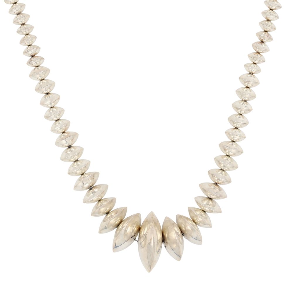 Lot 251: Fred Maloney Navajo Graduated Plain Silver Necklace