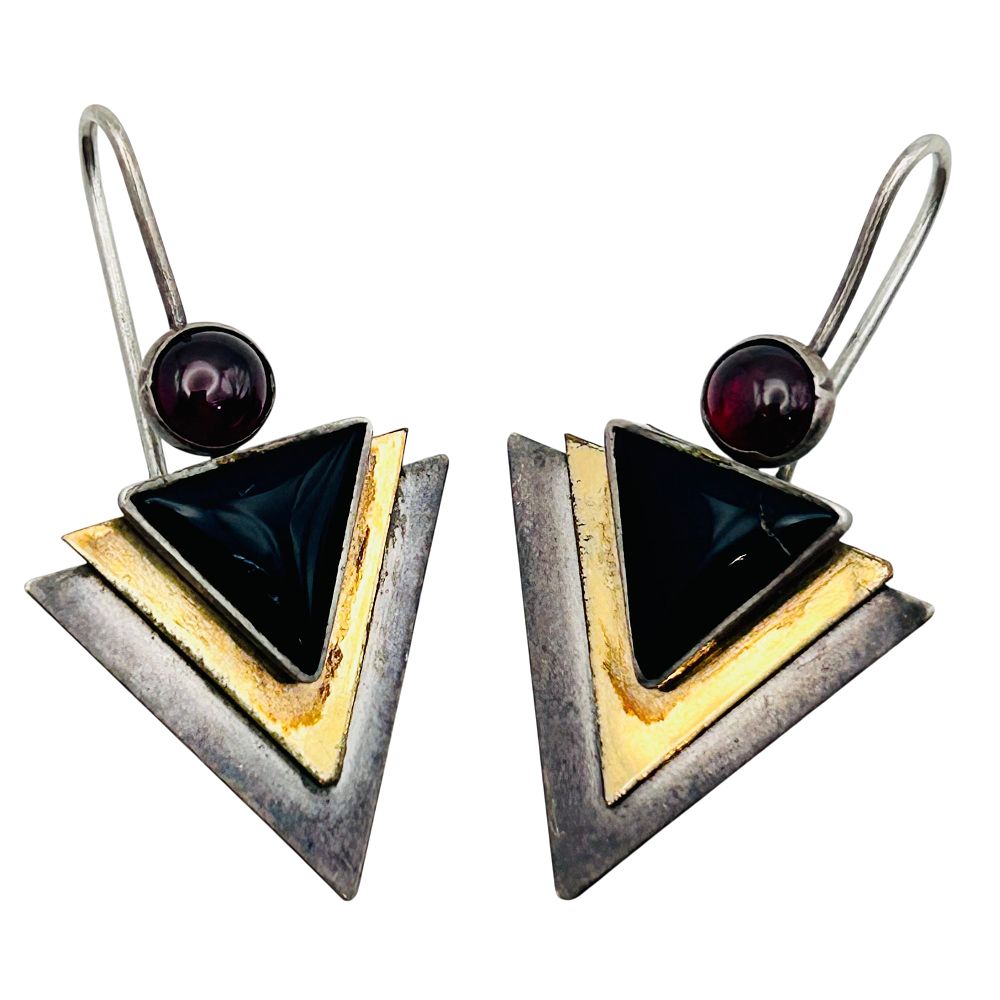 Lot 360: Sterling Southwest Black And Red Stone Pointed Earrings