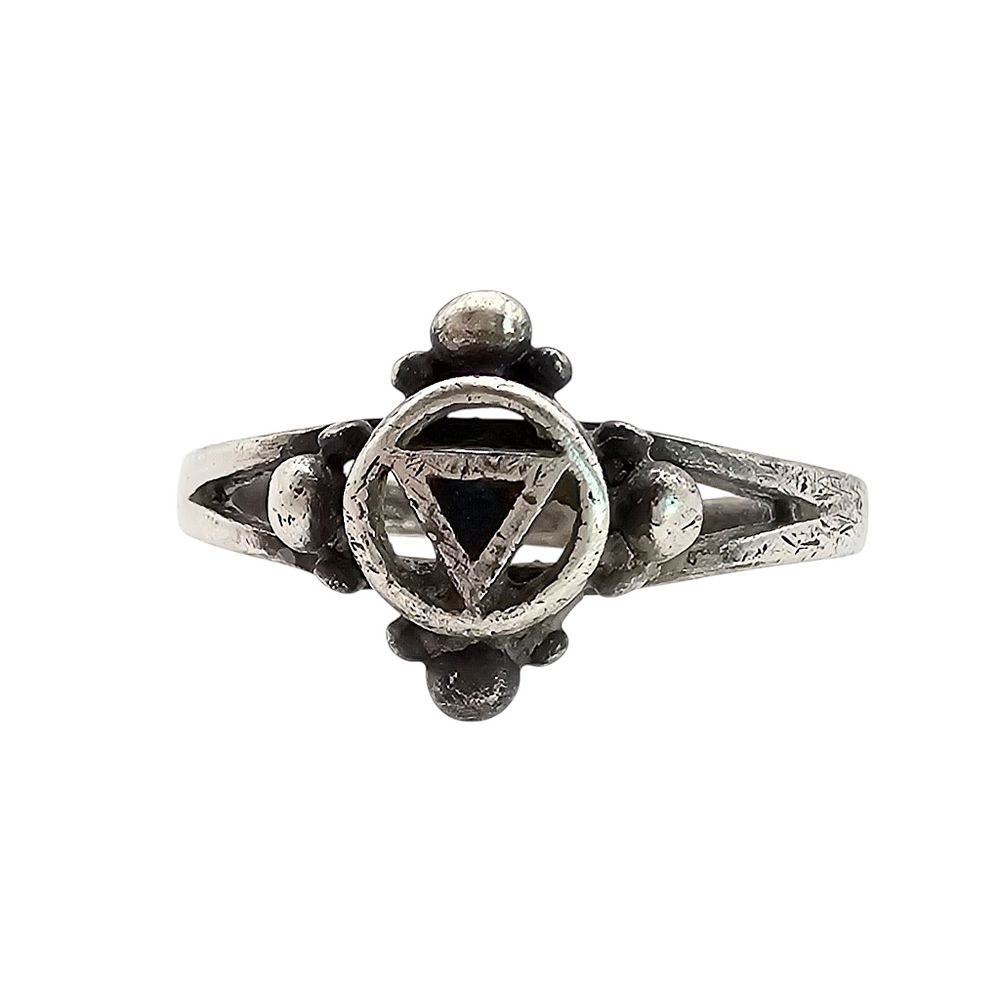Lot 455: Sterling Silver Ring Size 7.5 2.8 G