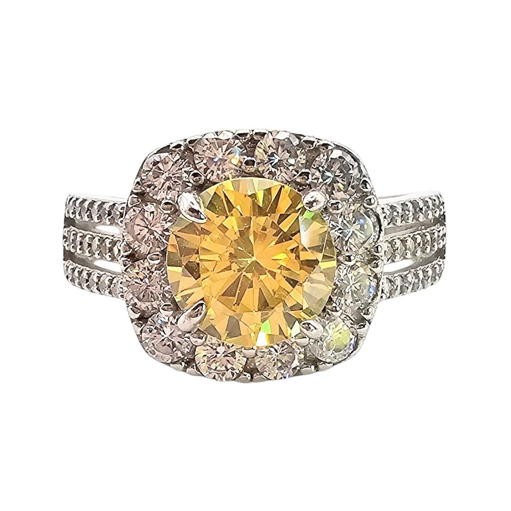 Lot 489: RYZE Cubic Zirconia Sterling Silver Ring Size 8 4.6 G