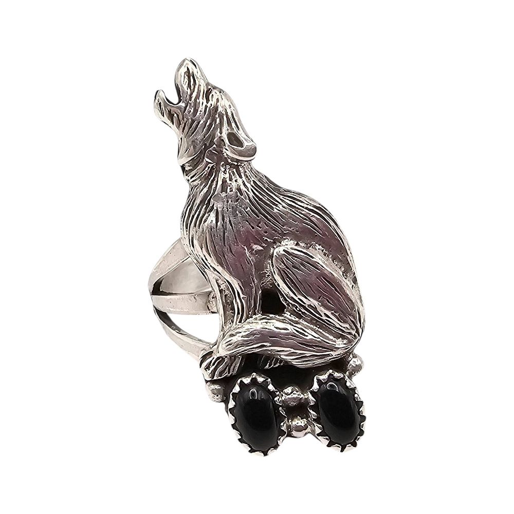 Lot 154: Robert Martinez Navajo Sterling Silver Onyx Wolf Ring Size 6