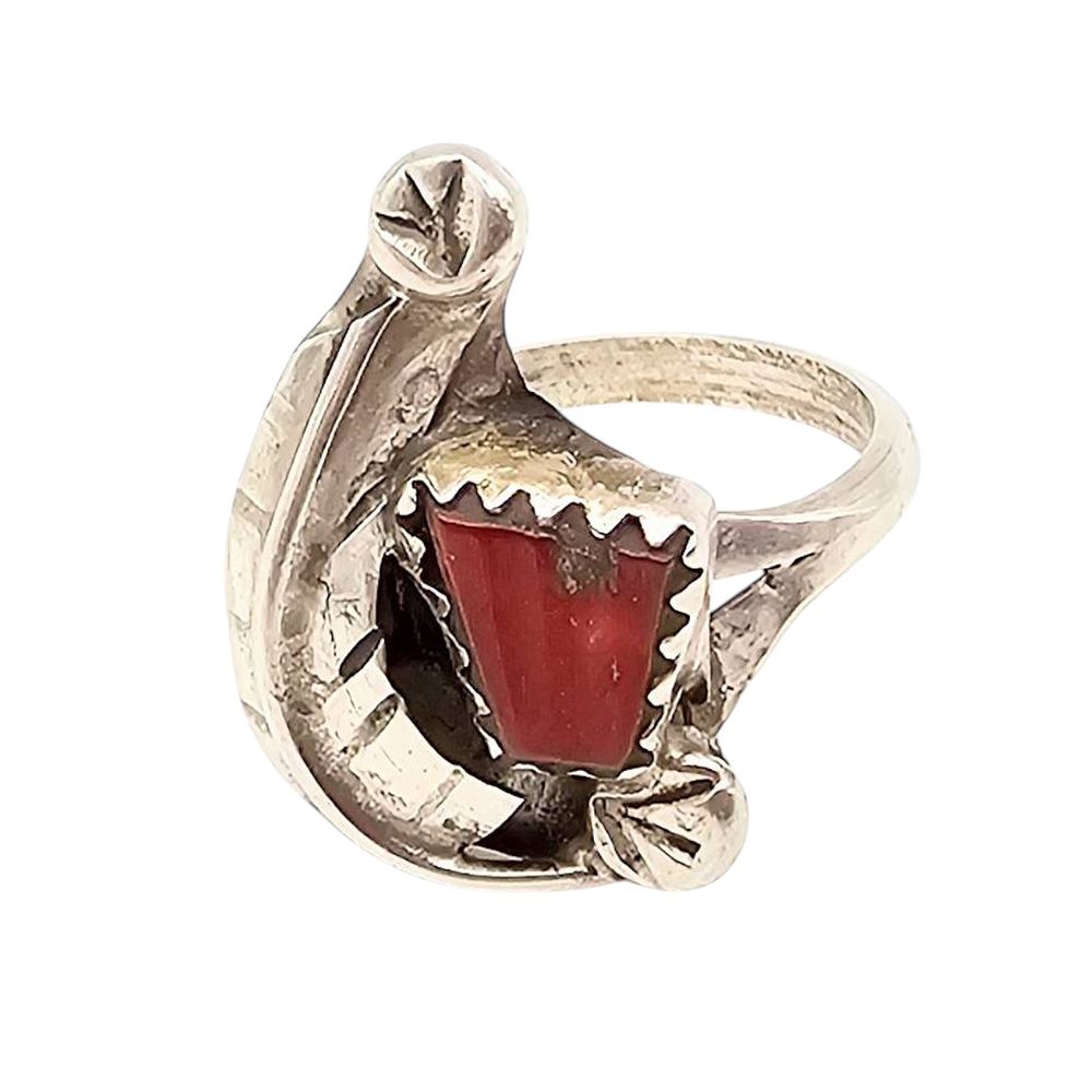 Lot 265: Amy Locaspino Sterling Silver Zuni Handmade Red Coral Ring Size 5.5