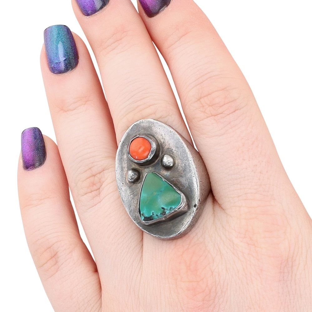 Lot 193: Heavy Vintage Navajo Sterling Multi-Stone Ring Sz 9.5