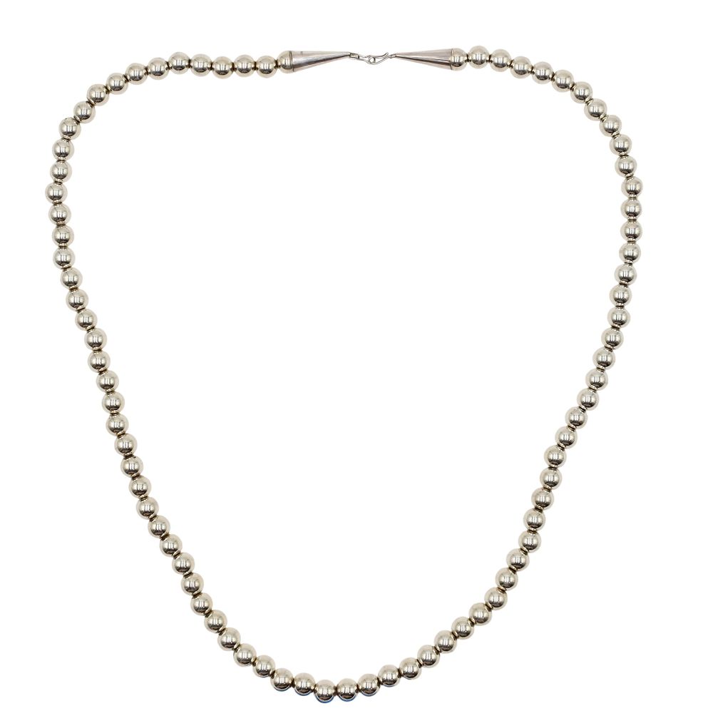 Lot 225: Navajo Plain Silver Beaded Necklace