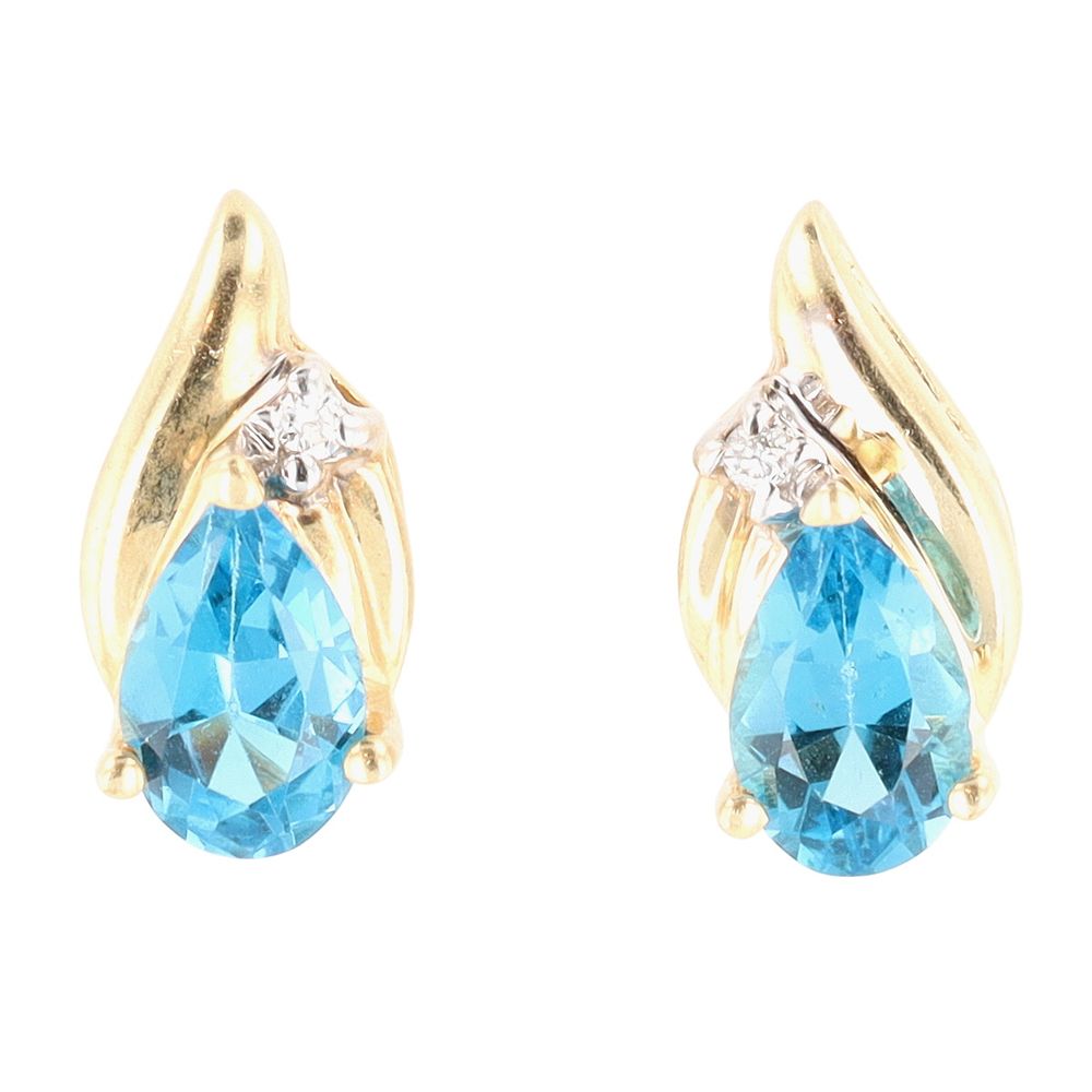 Lot 436: 14K Gold Topaz Rhinestone Stud Earrings