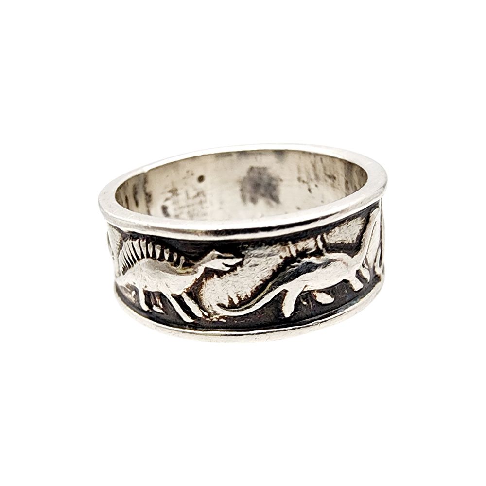 Lot 464: Mexico Sterling Dinosaur Band Ring Sz 6