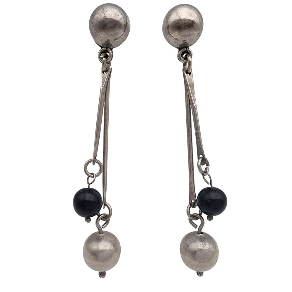 Lot 531: Mexico Sterling Onyx Dangle Bar Earrings