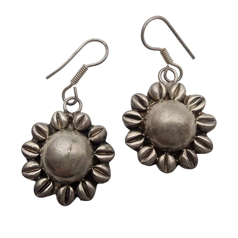 Lot 557: Vintage Taxco Sterling Flower Earrings