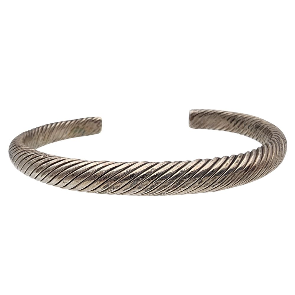 Lot 641: Mexico Sterling Silver Cuff Bracelet