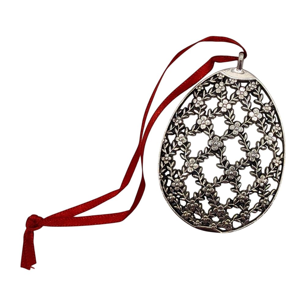 Lot 170: Hand & Hammer De Matteo Vintage Sterling Silver Floral Egg Ornament