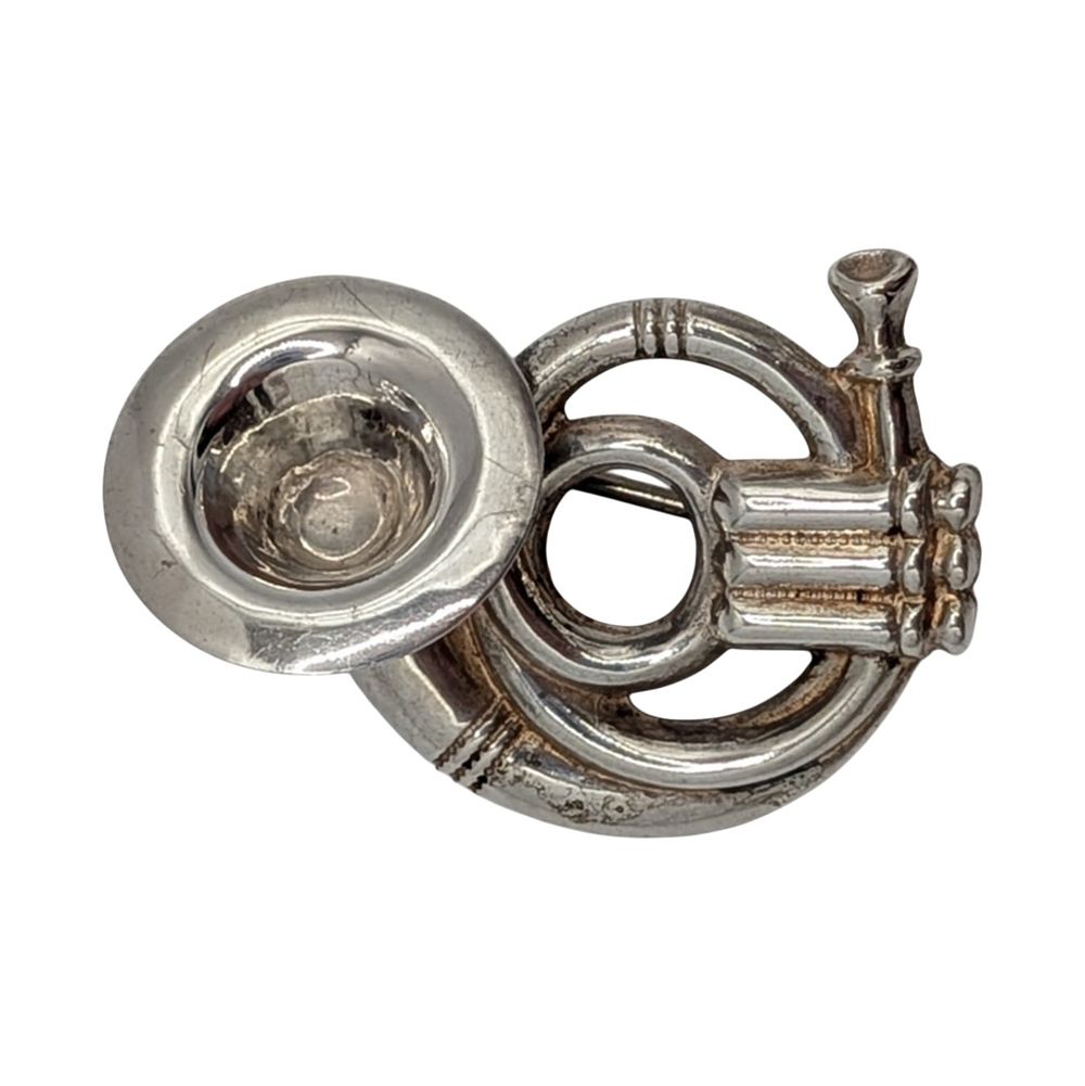 Lot 175: Beau Vintage Sterling Silver French Horn Brooch