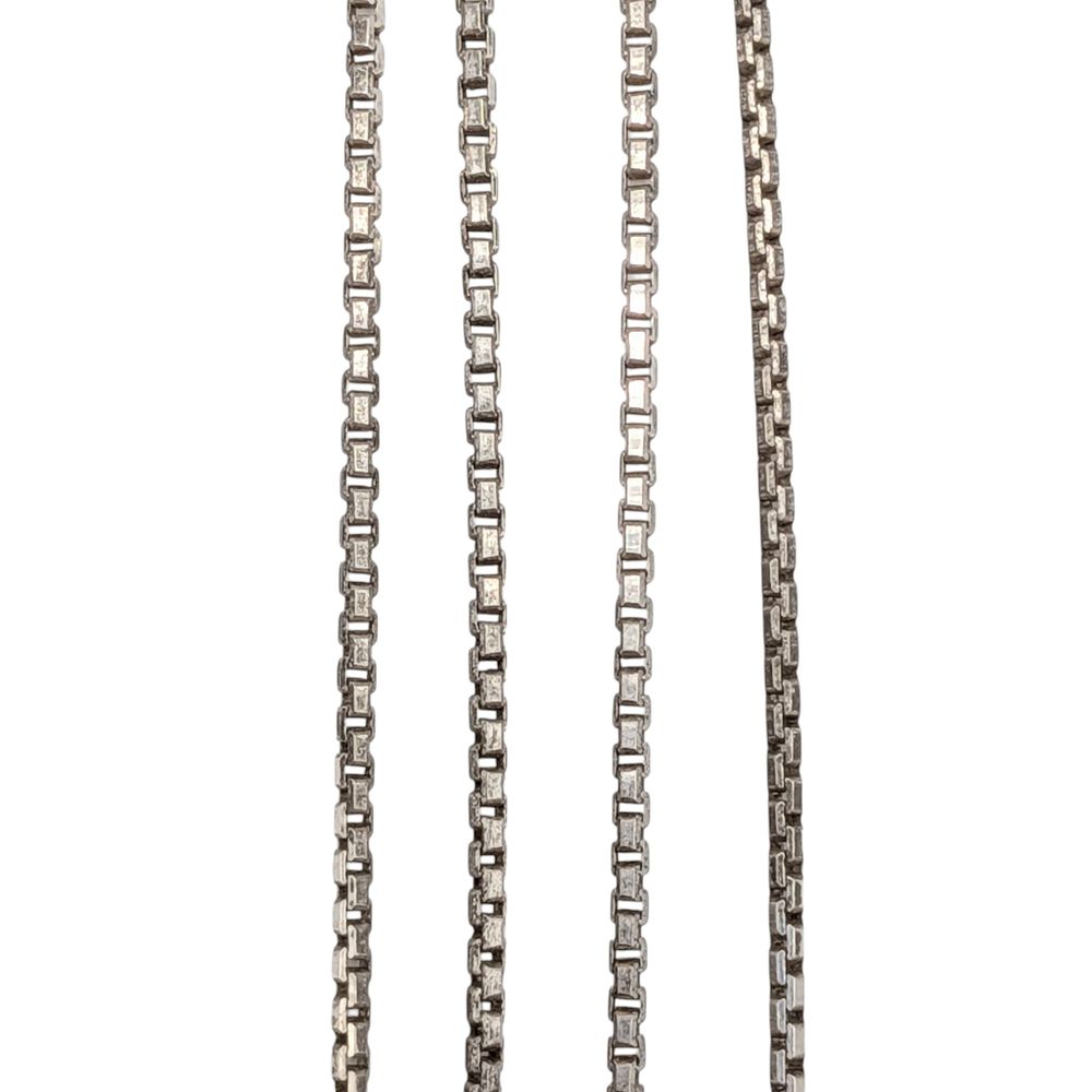 Lot 582: Italian Sterling Silver 1mm Box Chain Necklace