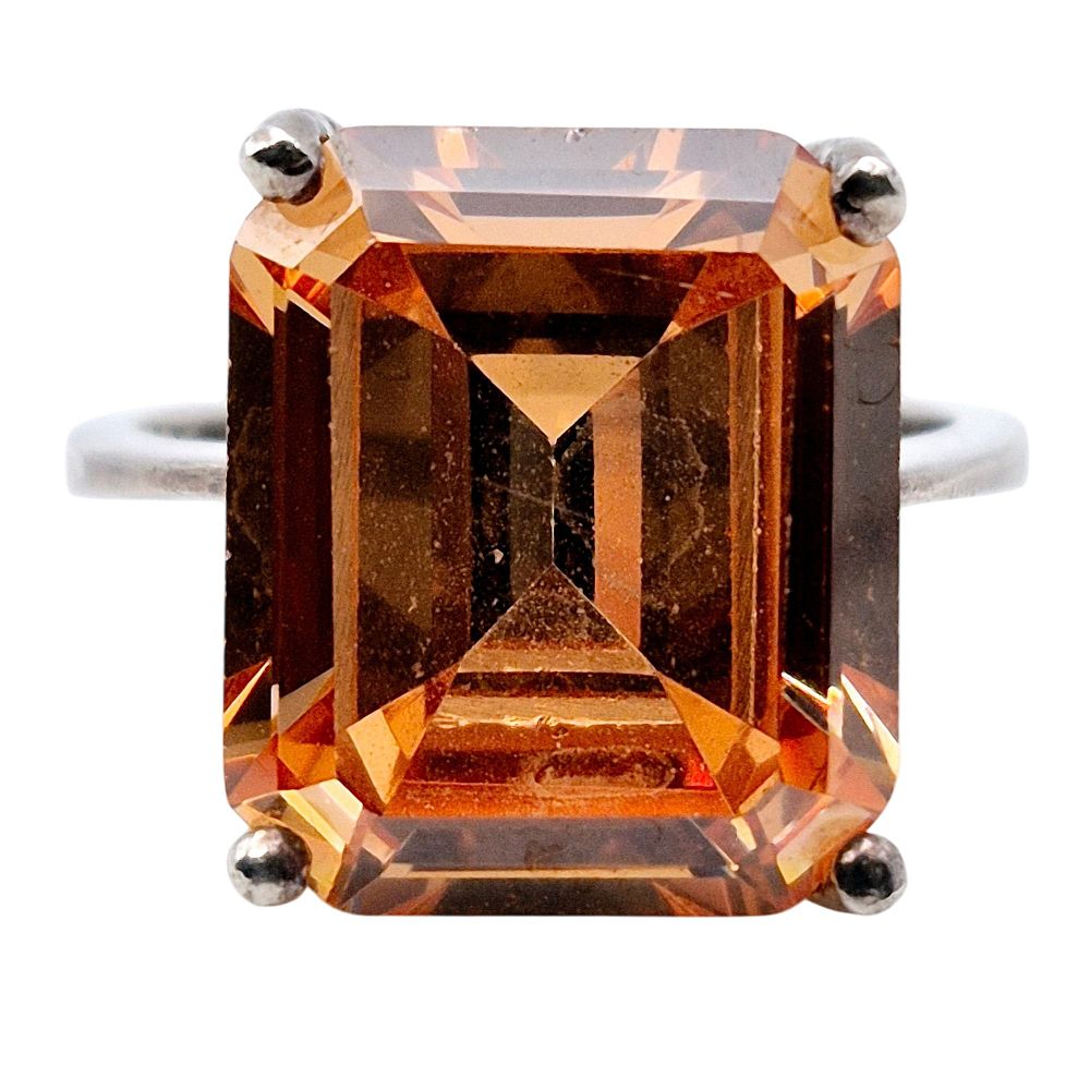 Lot 359: Sterling Rhinestone Solitaire Ring Size 6