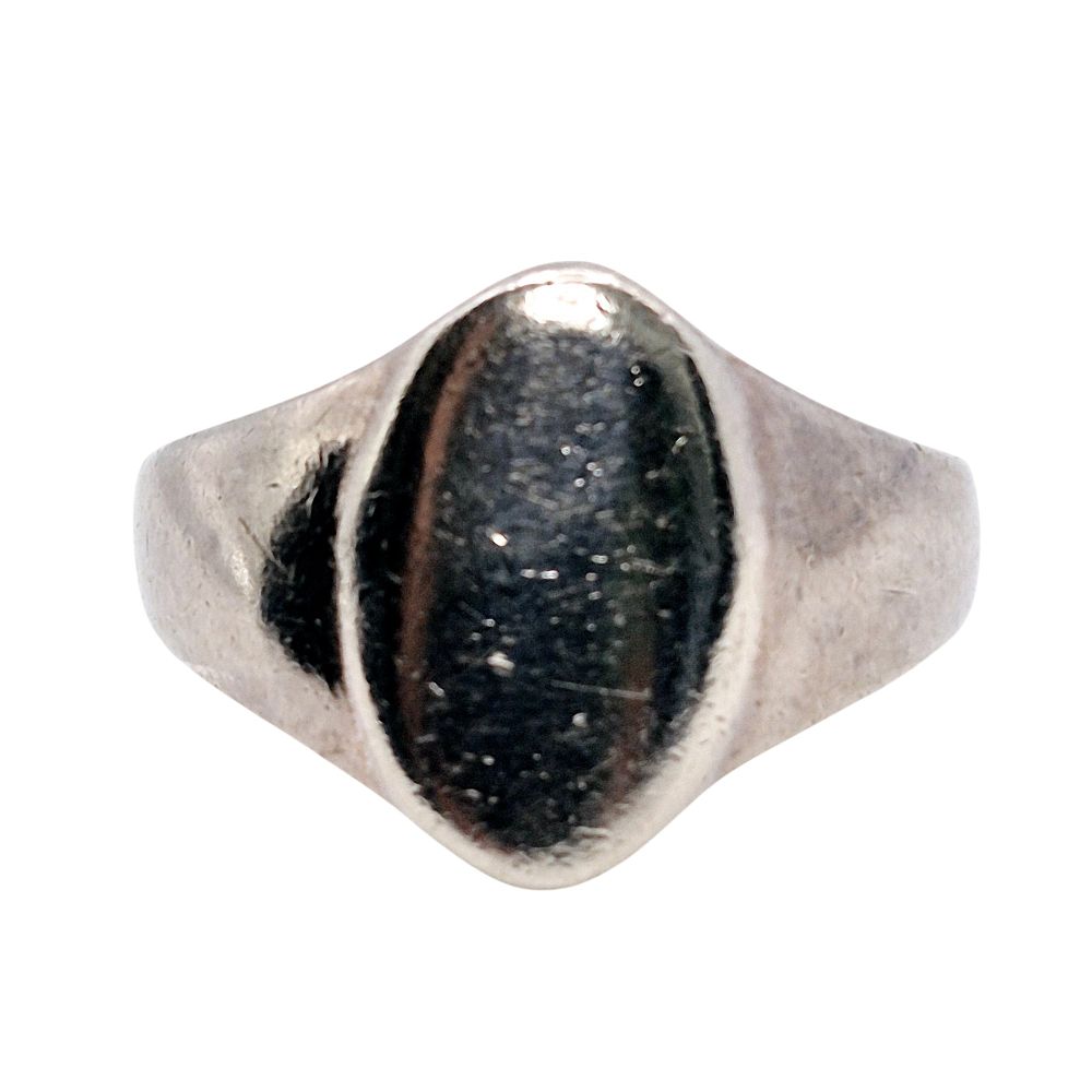 Lot 380: Sterling Blank Oval Signet Ring Size 8