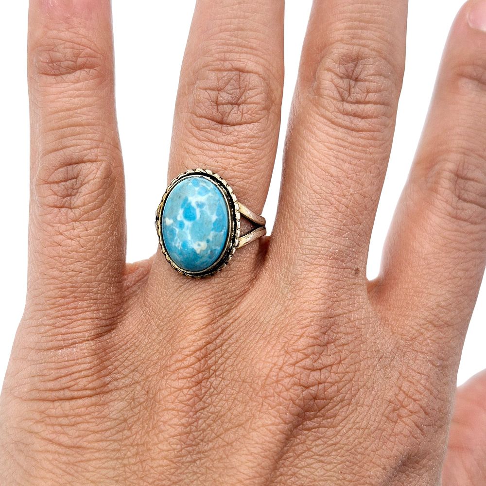 Lot 384: Sterling Turquoise Solitaire Ring Size 6