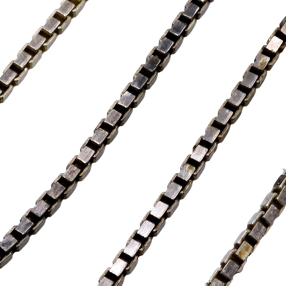 Lot 391: 620 AR Italy Sterling Box Chain Necklace