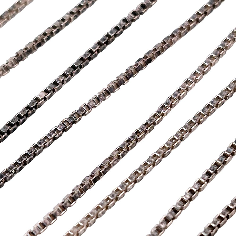 Lot 430: Italy Sterling Box Chain Necklace