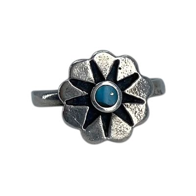 Sterling Turquoise Flower Ring Sz 6.75 3g Sold as is - Turquoise Chipped