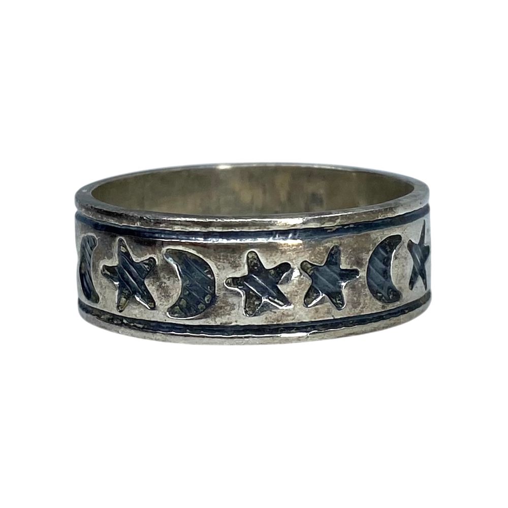 Lot 185: Mexico Sterling Star And Moon Band SZ 14 8.2g