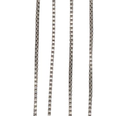 Italy Sterling Silver 1mm Box Chain Necklace. 18in Length. Signed Italy 925. 1.8g