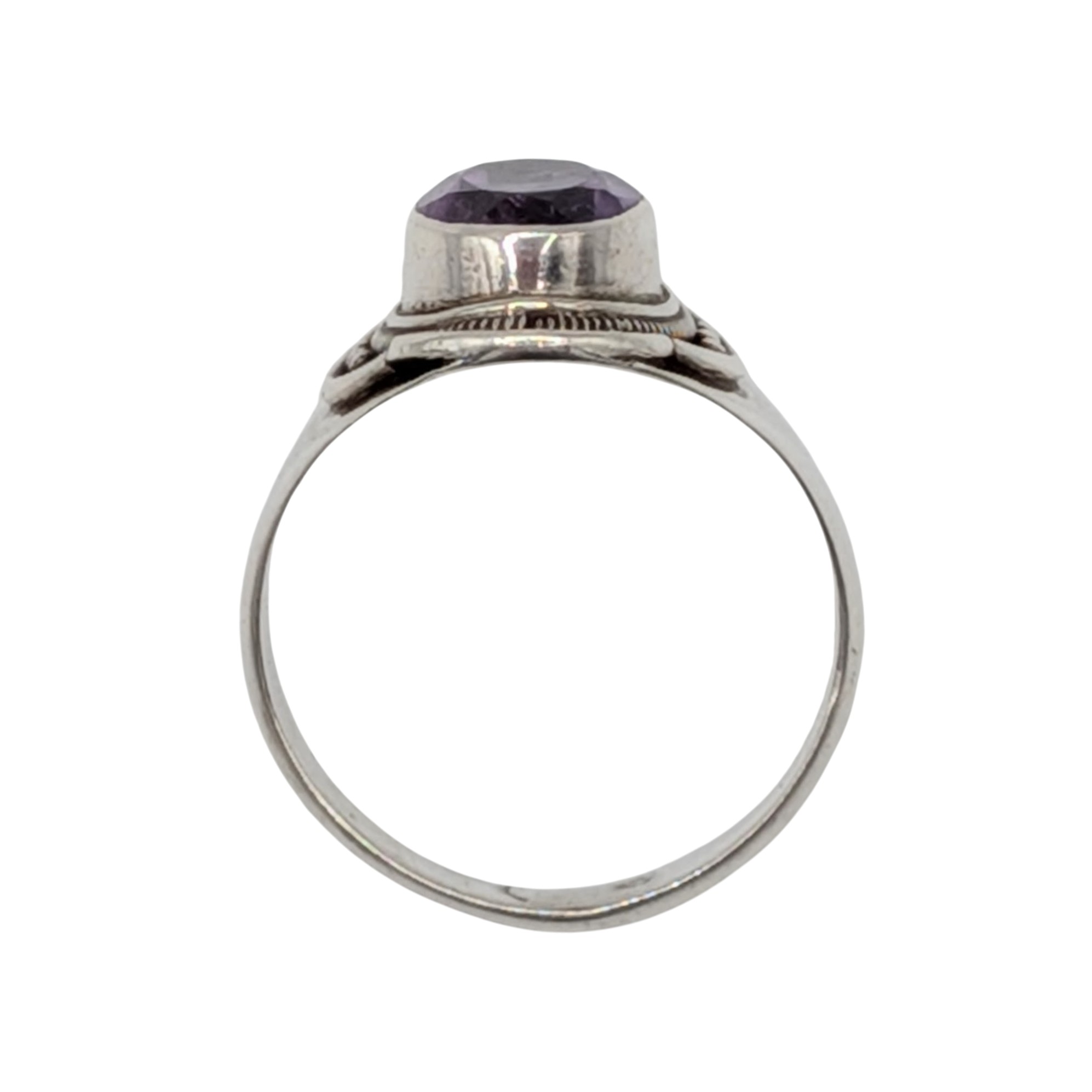 Sterling Silver Amethyst Oval Cut Bezel Set Bali Style Ring Size 7.75