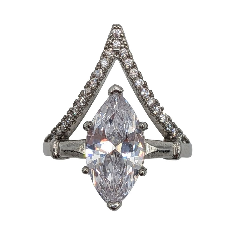 Lot 473: Sterling Silver Rhinestone Marquise Cut Accent Ring Size 6.25