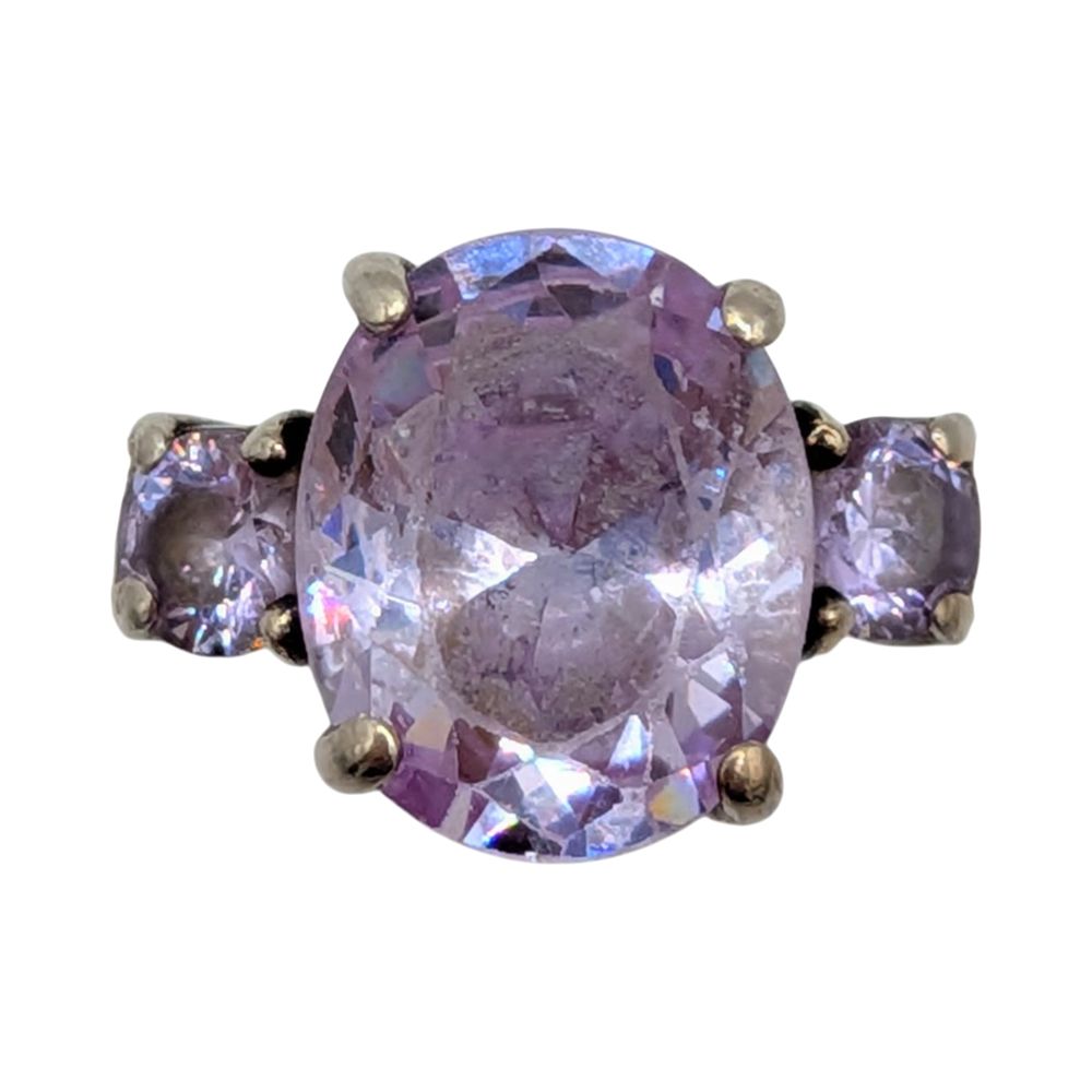 Lot 478: Sterling Silver Lavender Rhinestone Three Stone Ring Size 9.25