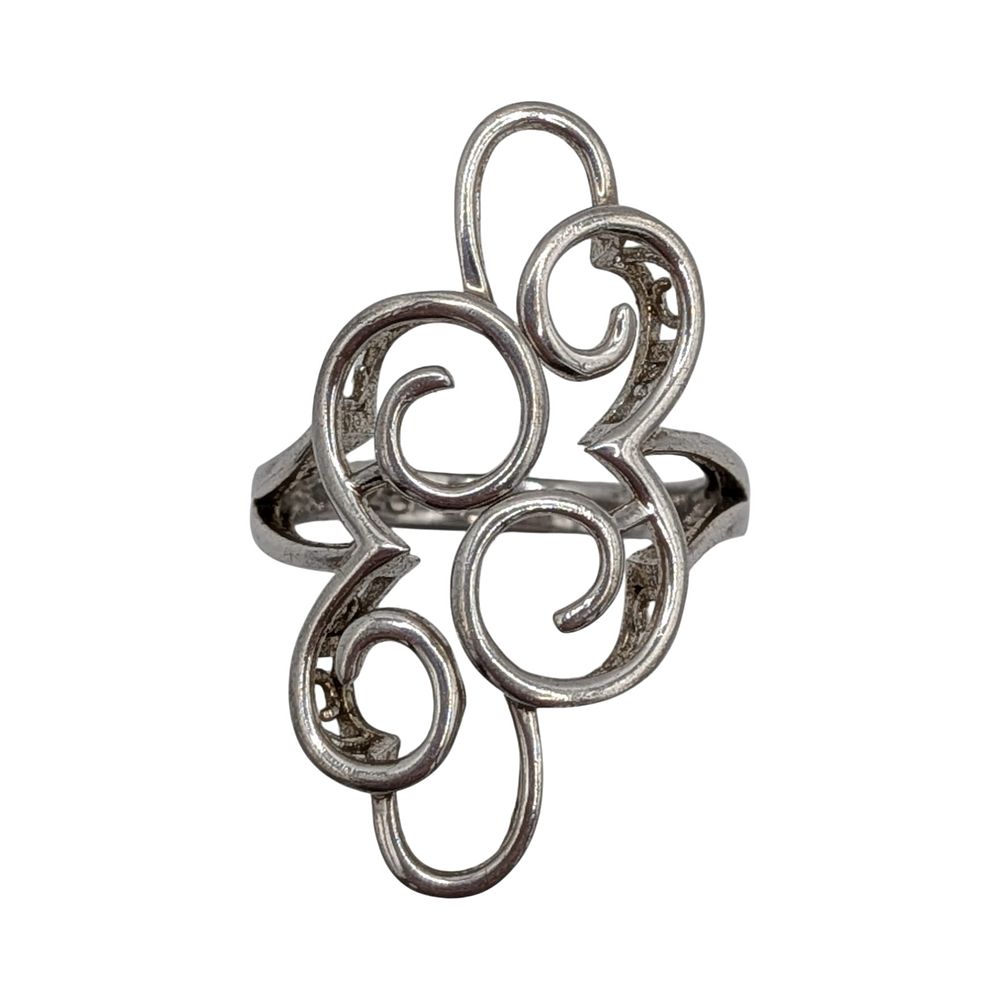 Lot 494: Sterling Silver Open Scrollwork Ring Size 5.5