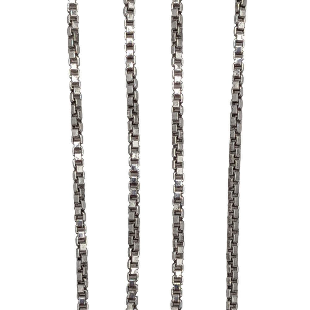 Lot 498: Ross Simons Italy Sterling Silver Box Chain Necklace