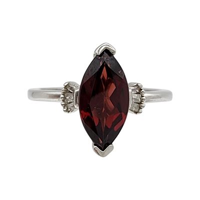 Sterling Garnet Ring Sz 8 - 2.7g