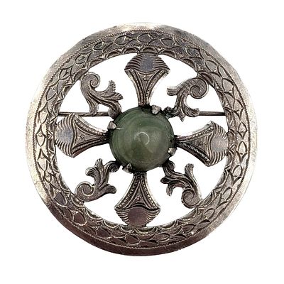 Mexico Sterling Silver Green Onyx Round Engraved Brooch. Mexico Sterling Silver, Green Onyx 