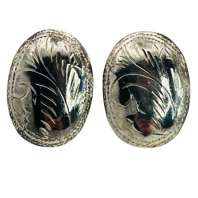 Vintage Sterling Engraved Earrings. Vintage Sterling engraved earrings. 2.3g