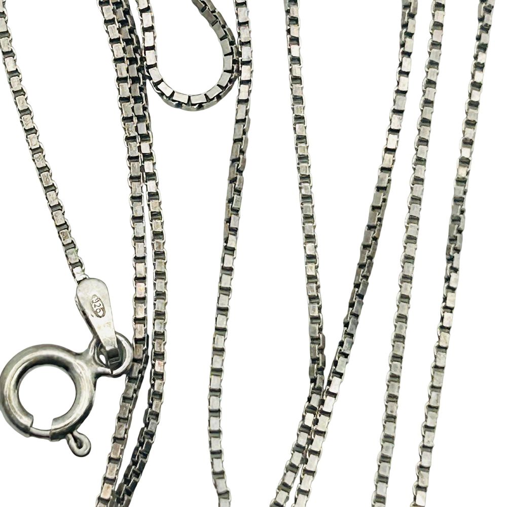 Lot 154: Italy Sterling Box Chain Necklace